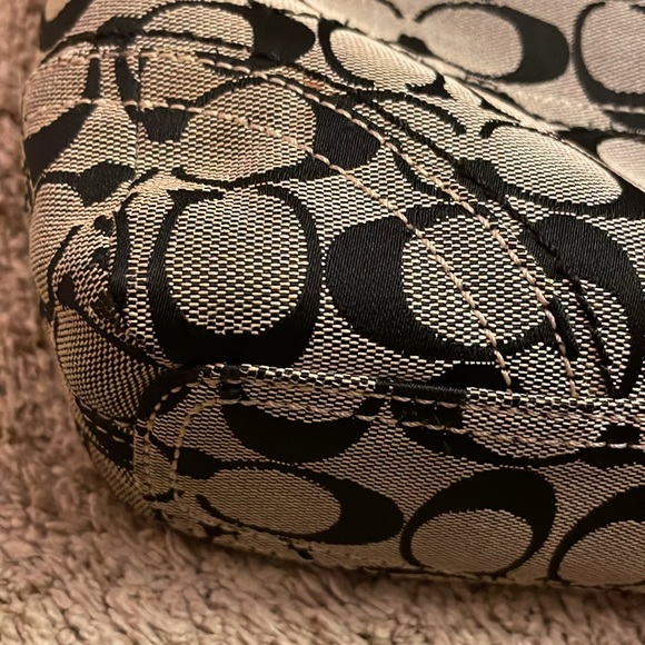 Coach Crossbody - Picture 11 of 16